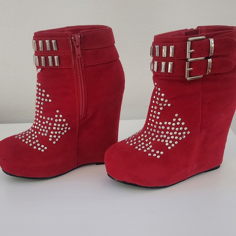 Red platform ankle booties size 6
